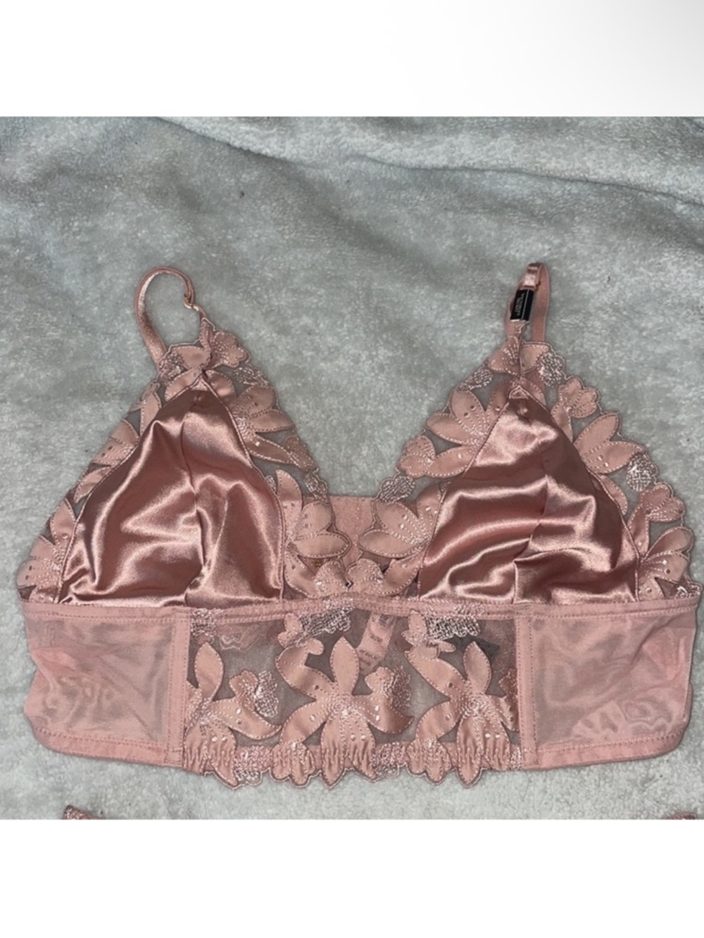 🌸NEW Victoria’s Secret Satin/Lace Bralette L 🌸